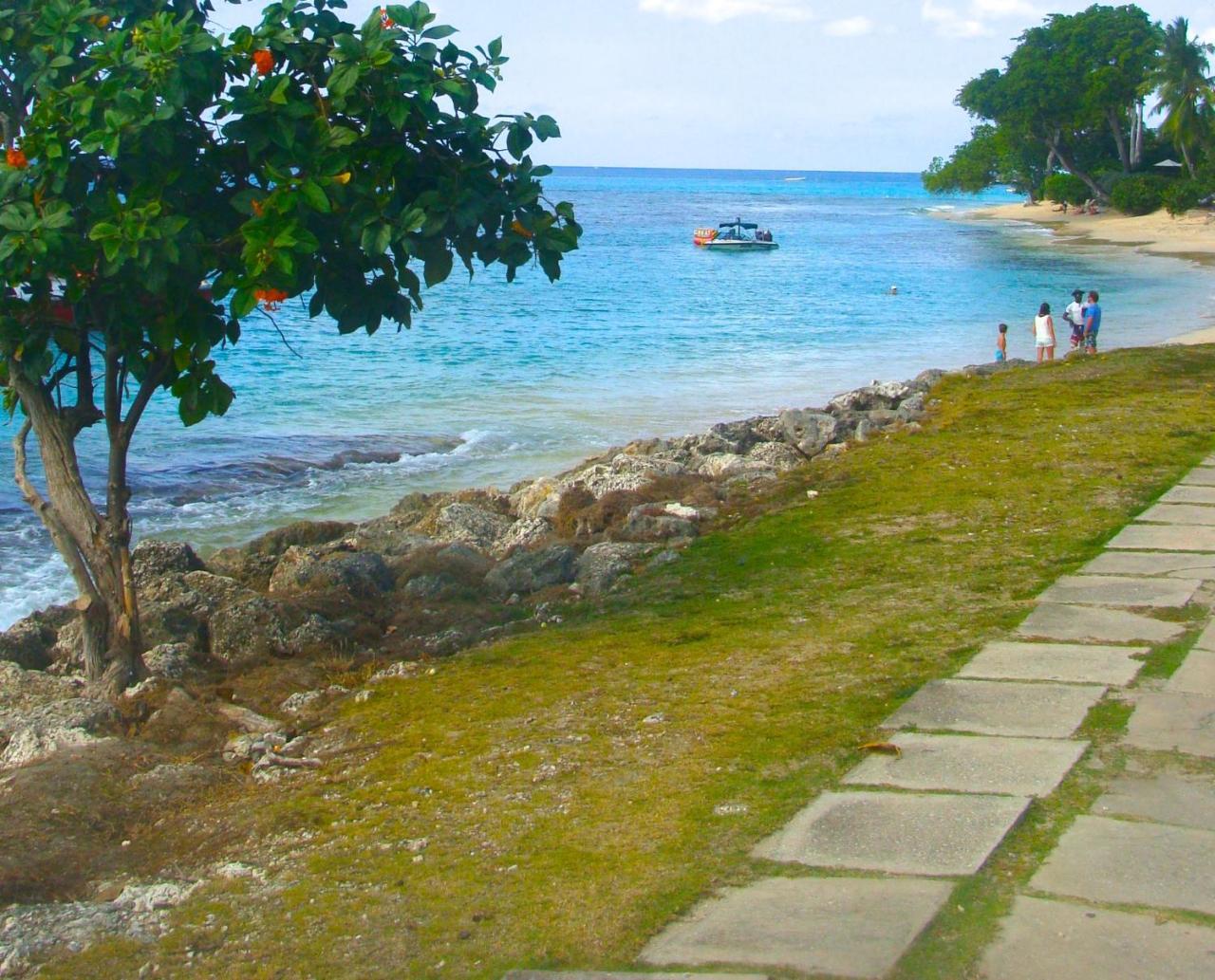 Coral Lane Beach Apartments Saint James Buitenkant foto